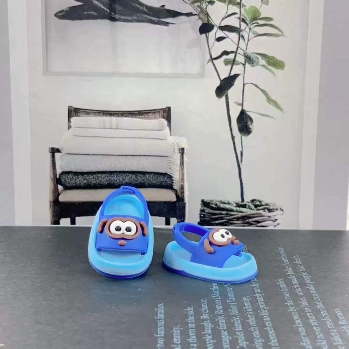 Mini Shark Sandals for 17cm Dolls - 7 Color Options (Doll Not Included)