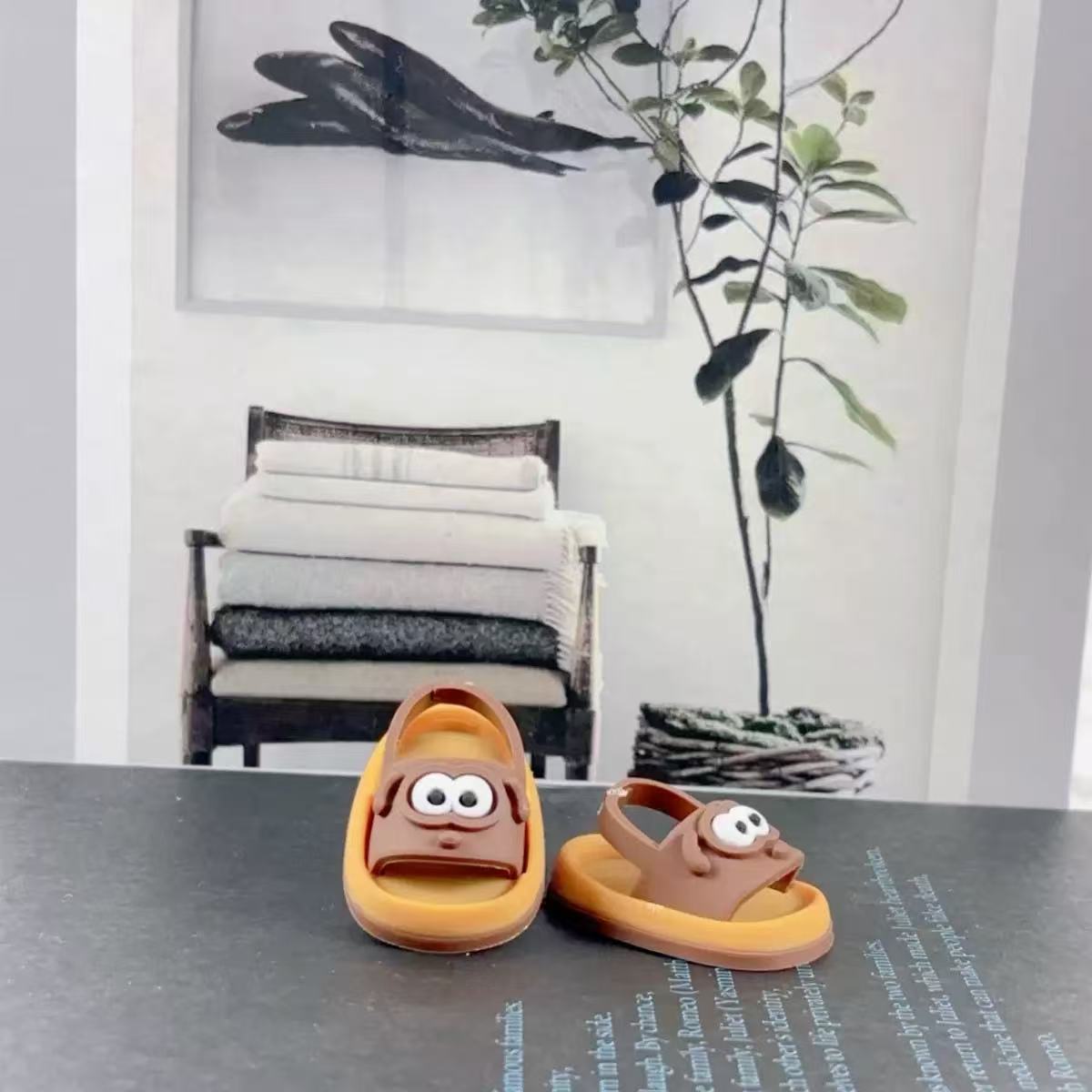 Mini Shark Sandals for 17cm Dolls - 7 Color Options (Doll Not Included)