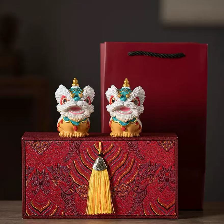 Chinese Lucky Lion Display Figurine - 8cm Auspicious Ornament (Red & Blue Options)